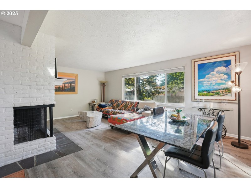 Living Room/Dining Room