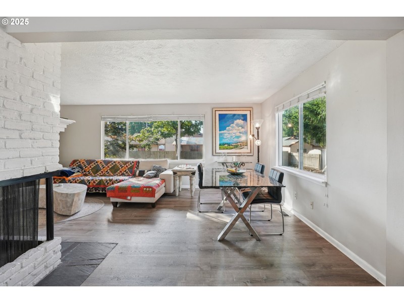 Living Room/Dining Room