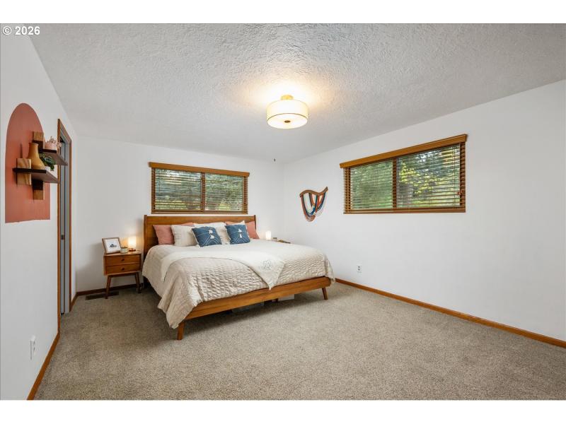 Bedroom, Primary