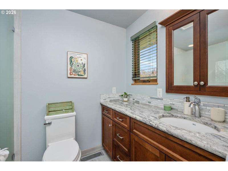 Bathroom, Attached