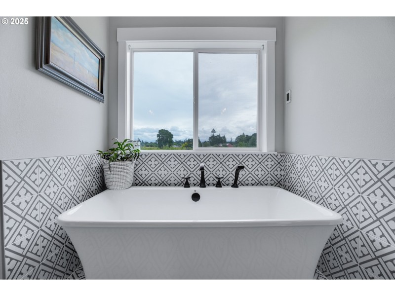 Owner's Suite Bathroom