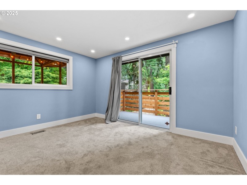 Bedroom, Primary