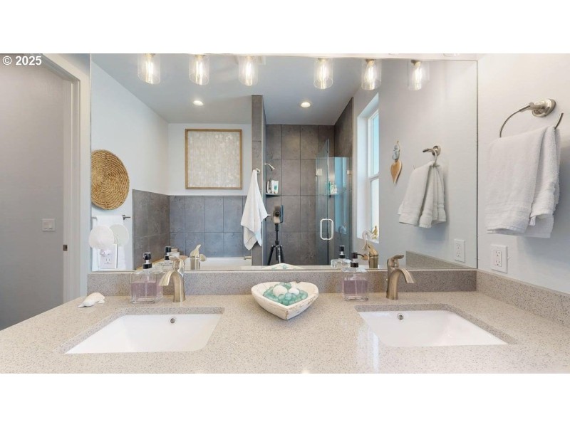 Bathroom, Attached