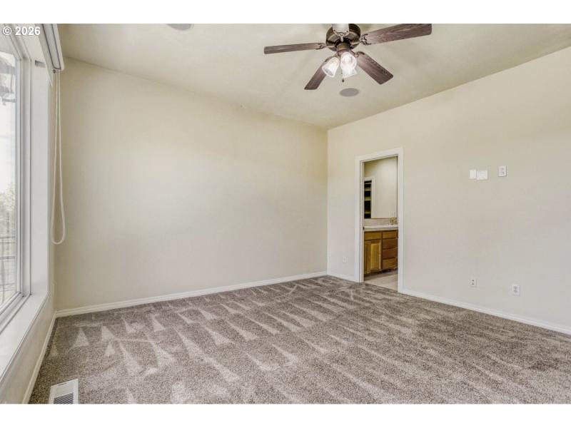 Bedroom, Primary