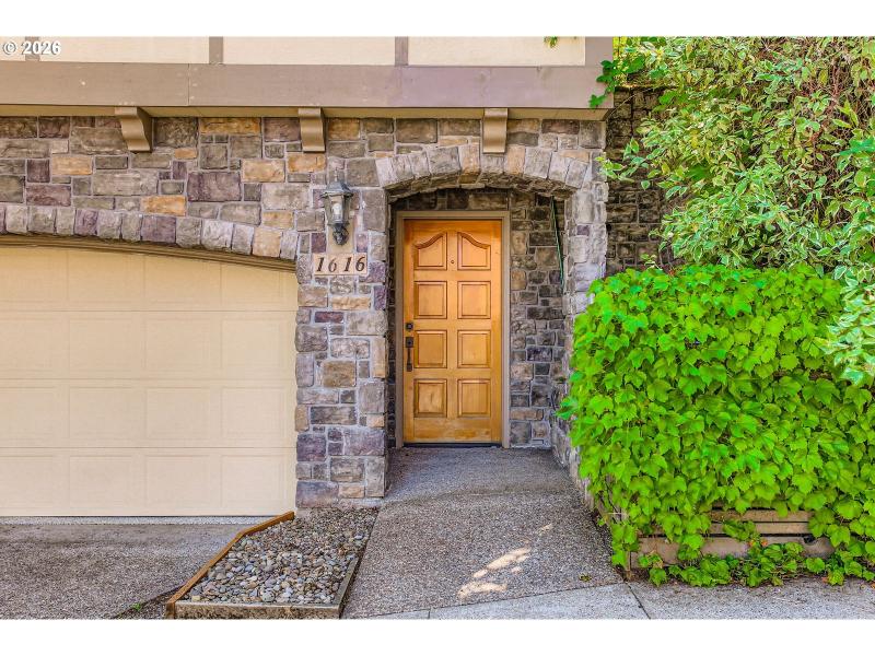Entrance/Foyer