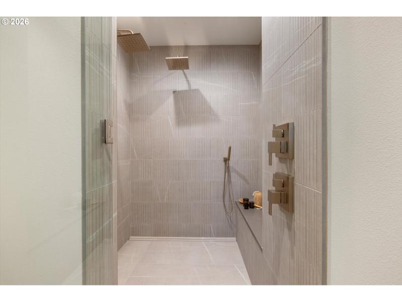 Owner's Suite Bathroom