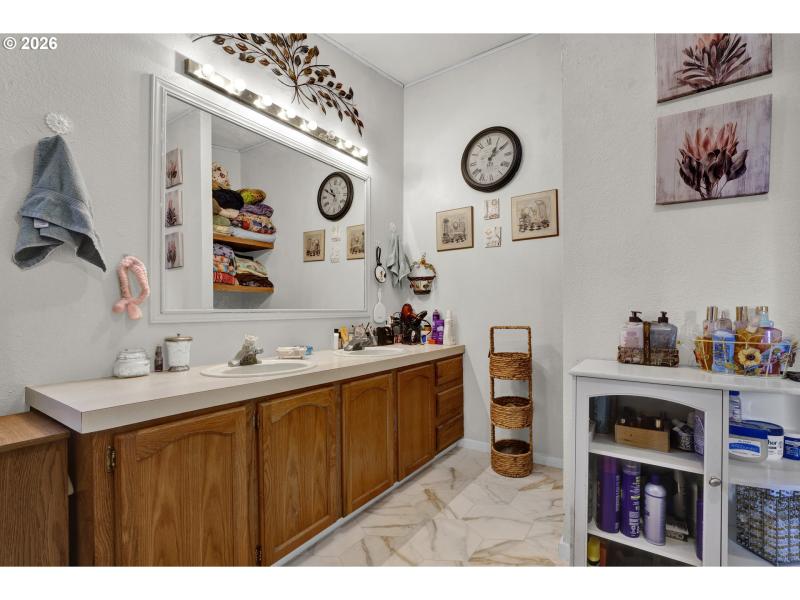 En Suite Bathroom