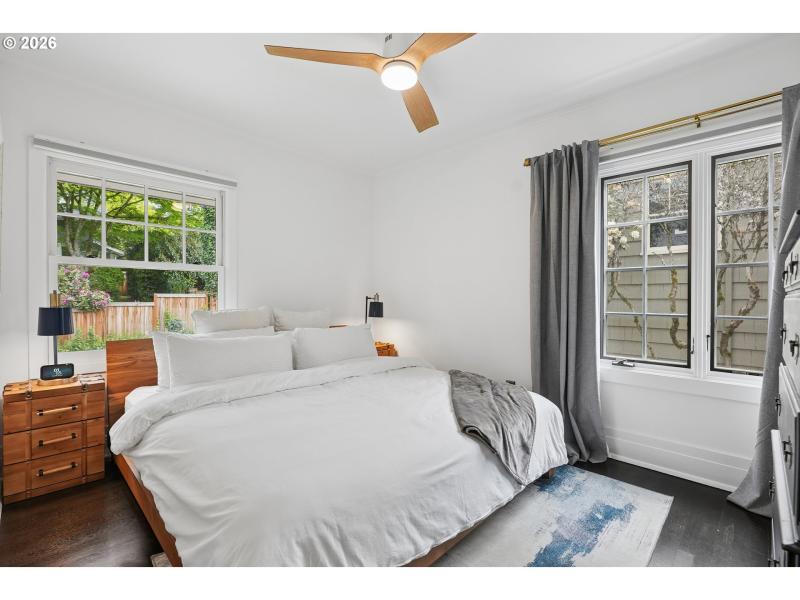 Bedroom, Primary