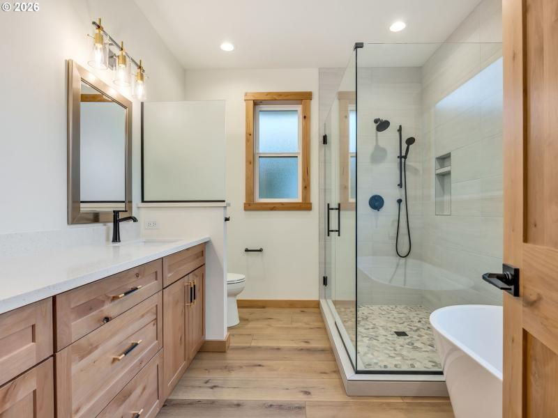 Bathroom, Attached