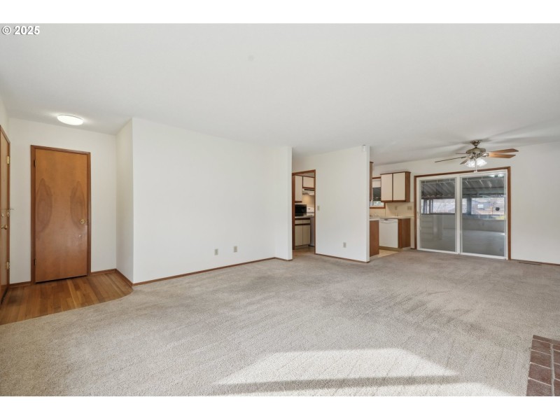 Living Room/Dining Room