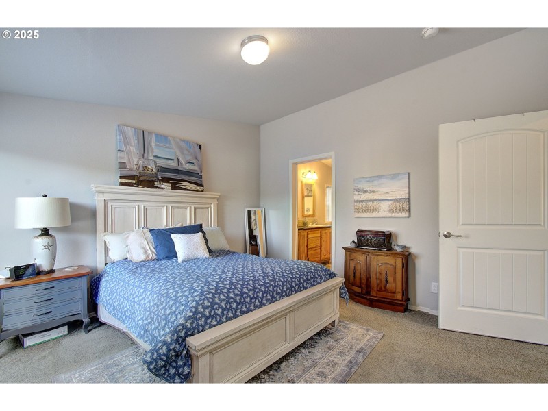 Bedroom, Primary