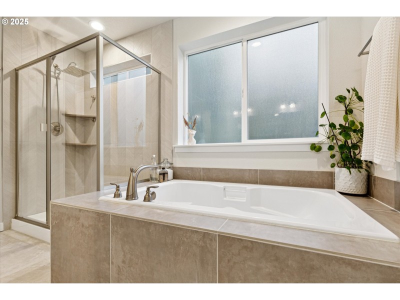 Bedroom, Owner's Suite