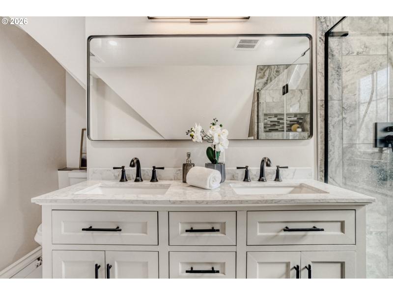 Owner's Suite Bathroom