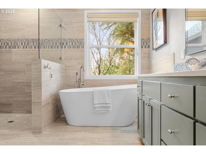 Owner's Suite Bathroom