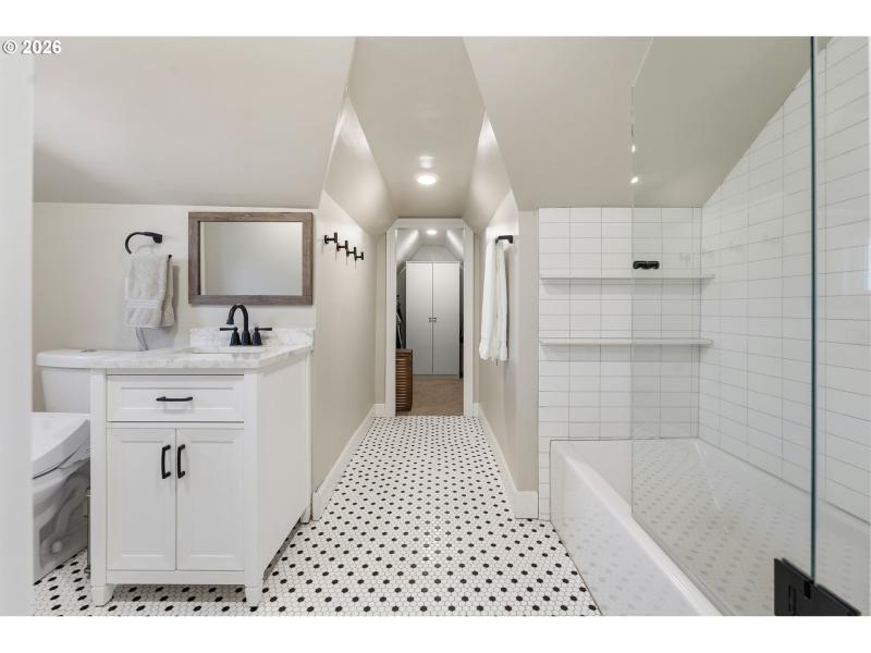 Owner's Suite Bathroom