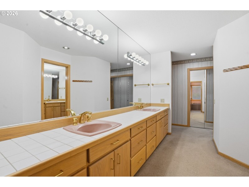 Owner's Suite Bathroom