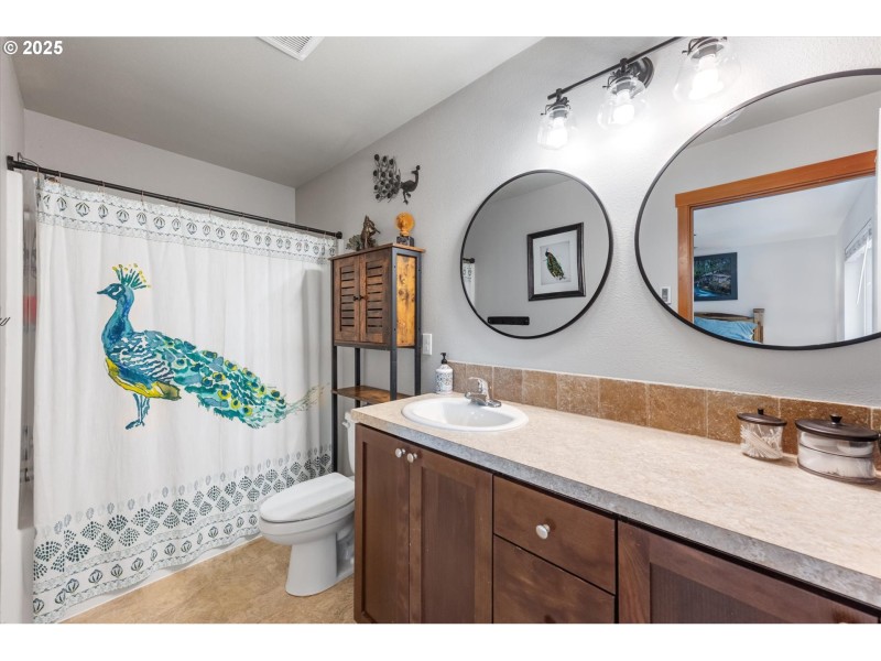 Owner's Suite Bathroom