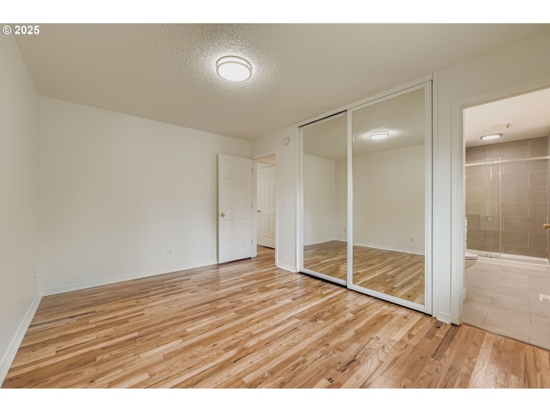 Bedroom, Primary