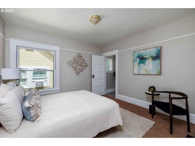 Bedroom, Primary