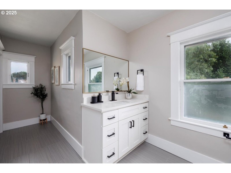 Bathroom, Attached