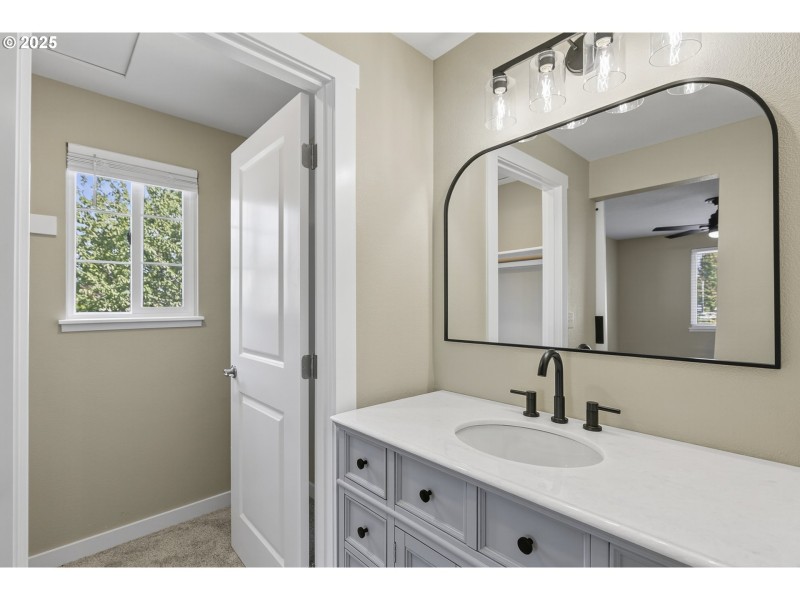 Bathroom, Attached