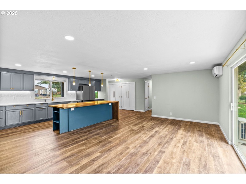 Living Room/Dining Room