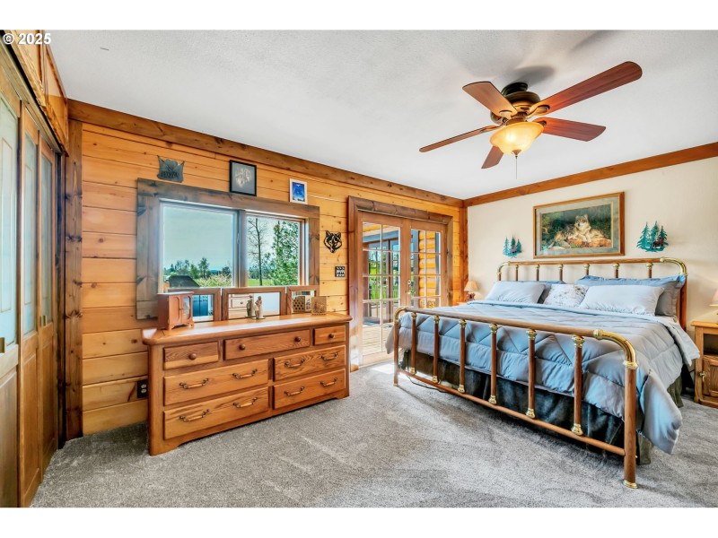Bedroom, Primary