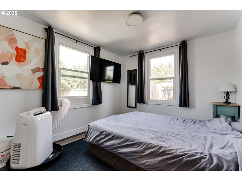 Bedroom, Primary