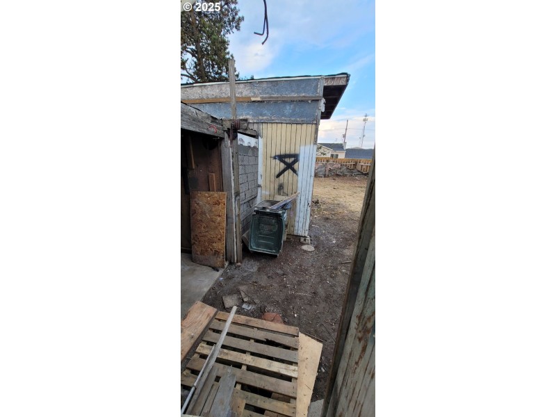 Shed