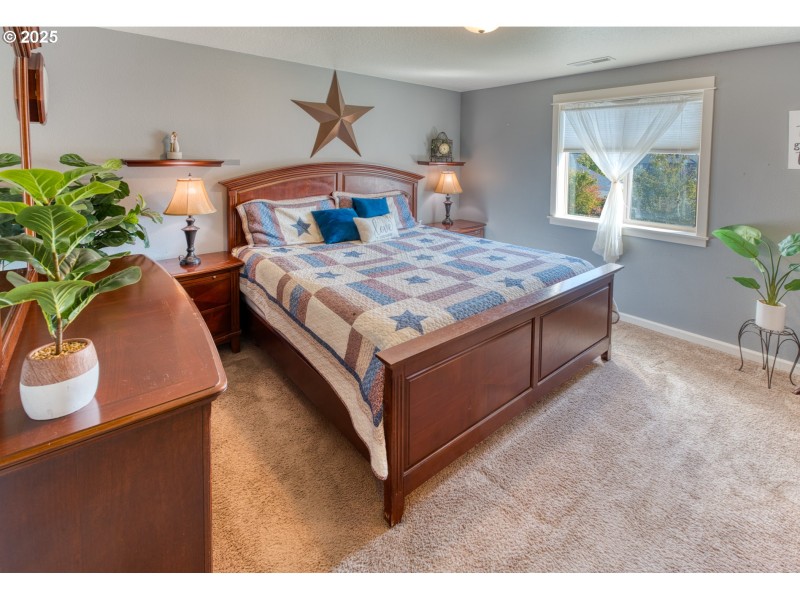 Bedroom, Primary
