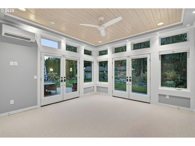 Bedroom, Owner's Suite