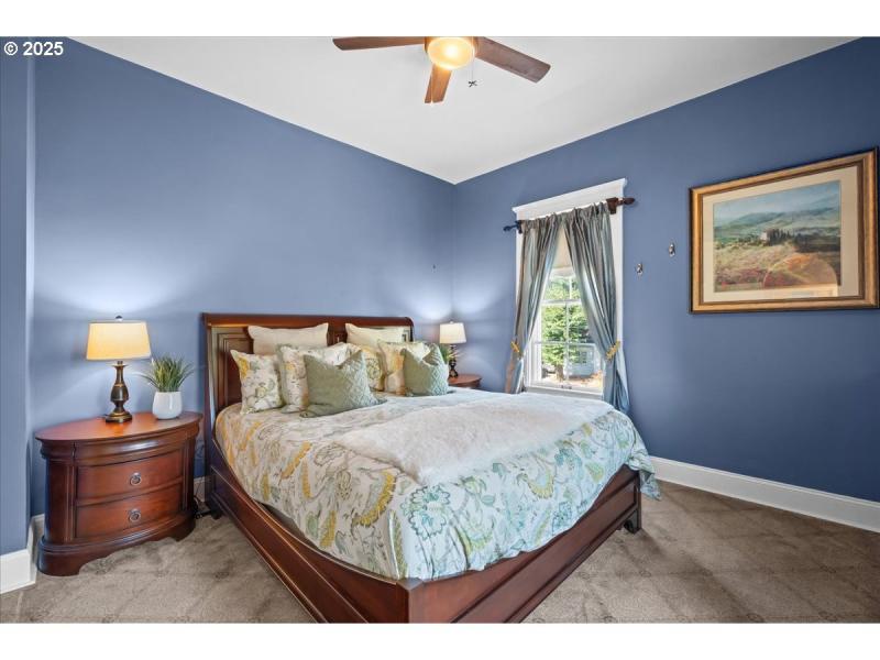 Bedroom, Primary