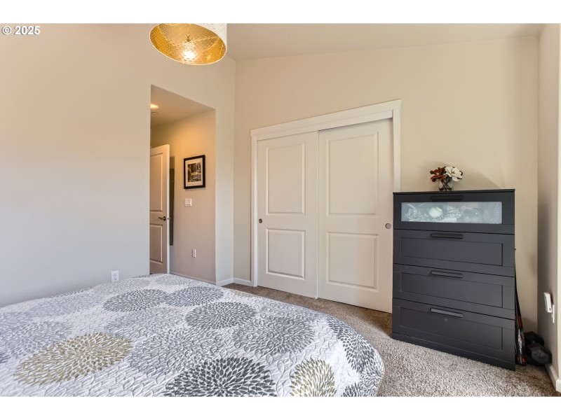 Bedroom, Primary