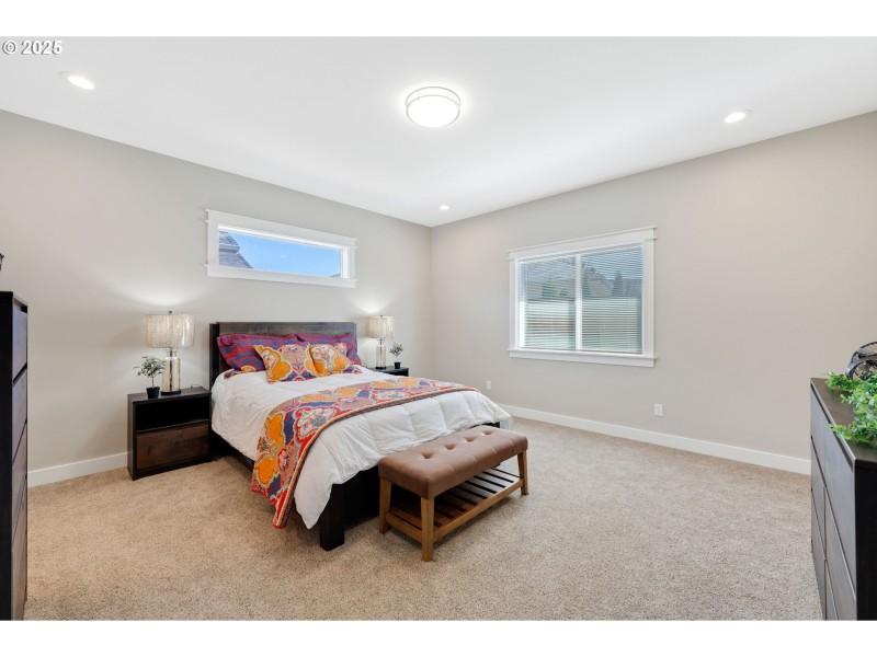 Bedroom, Primary