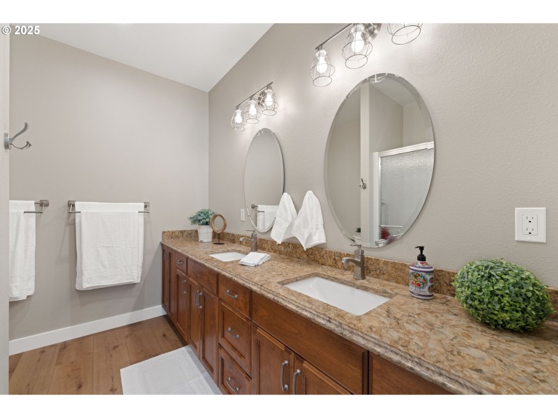 Bathroom, Attached