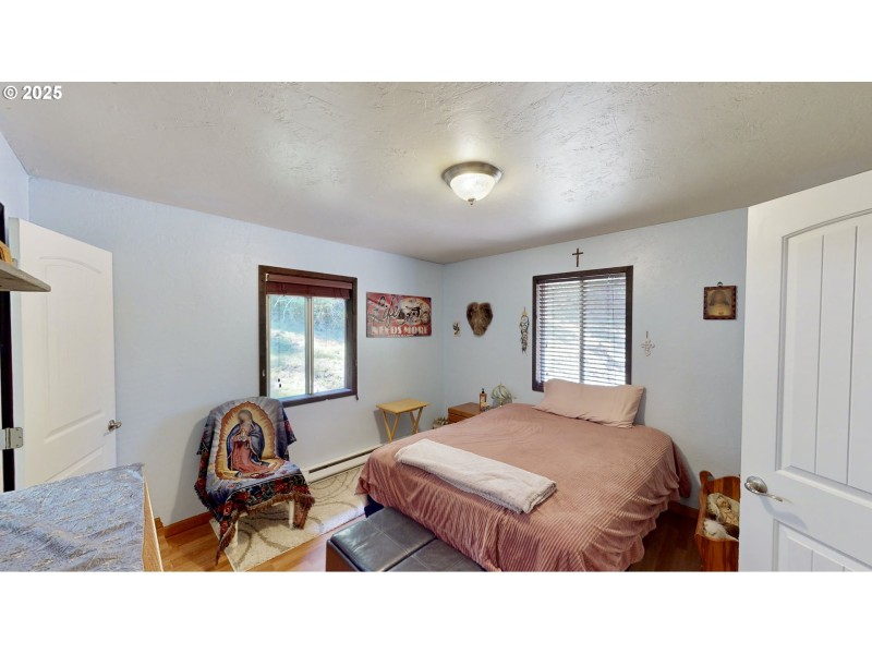 Bedroom, Primary