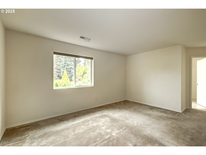 Bedroom, Primary
