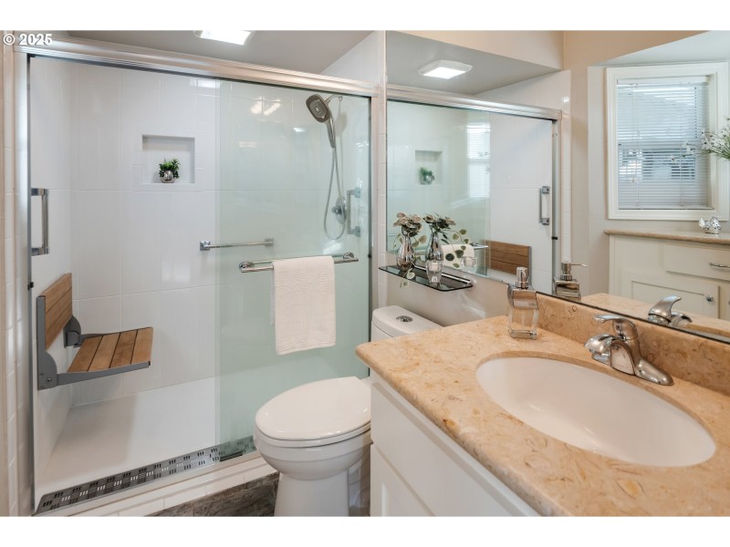 Bathroom, Attached