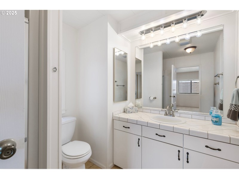 Owner's Suite Bathroom