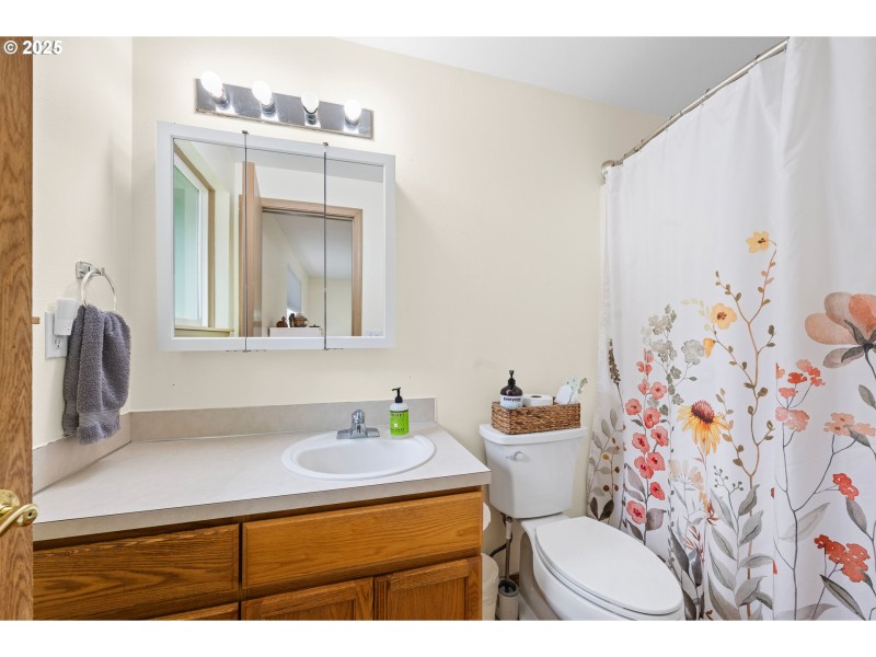 Bathroom, Attached