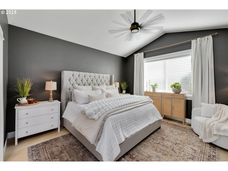 Bedroom, Primary
