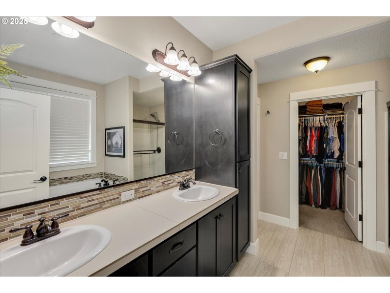 Bathroom, Attached