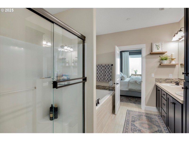 Bathroom, Attached