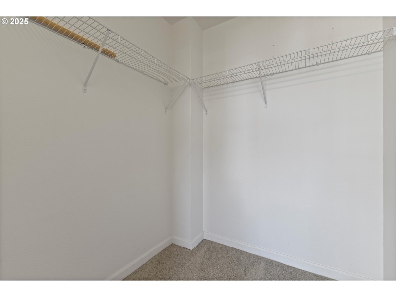 Bedroom, Primary