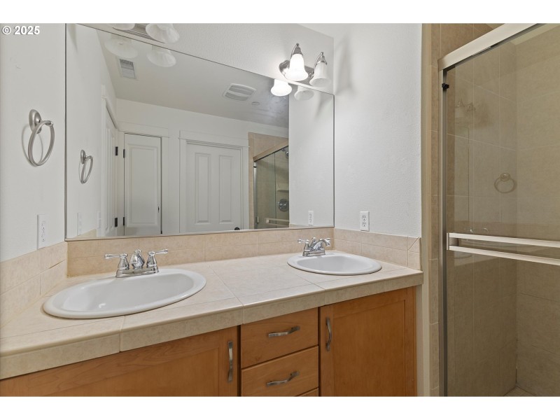 Bathroom, Attached