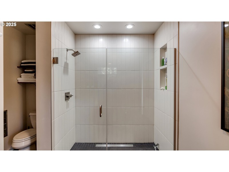 Bathroom, Attached
