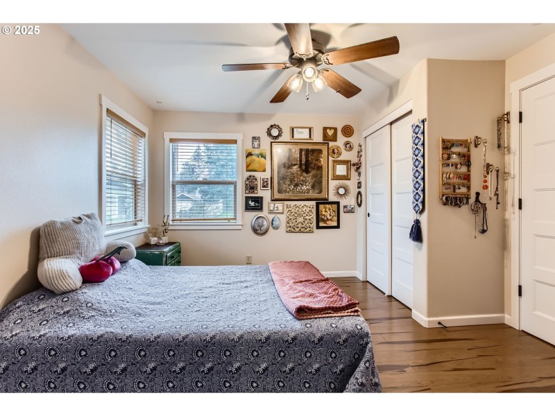 Bedroom, Primary