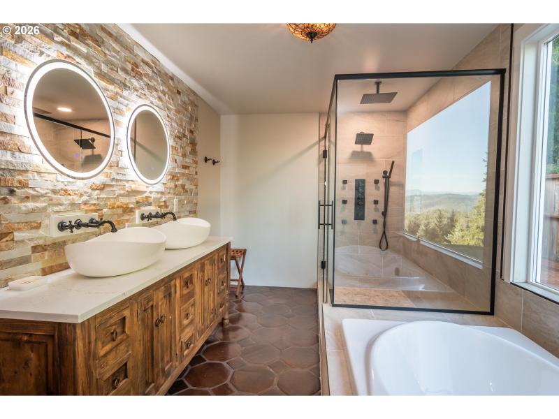 Owner's Suite Bathroom