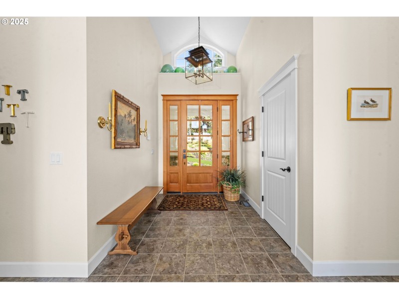 Entrance/Foyer