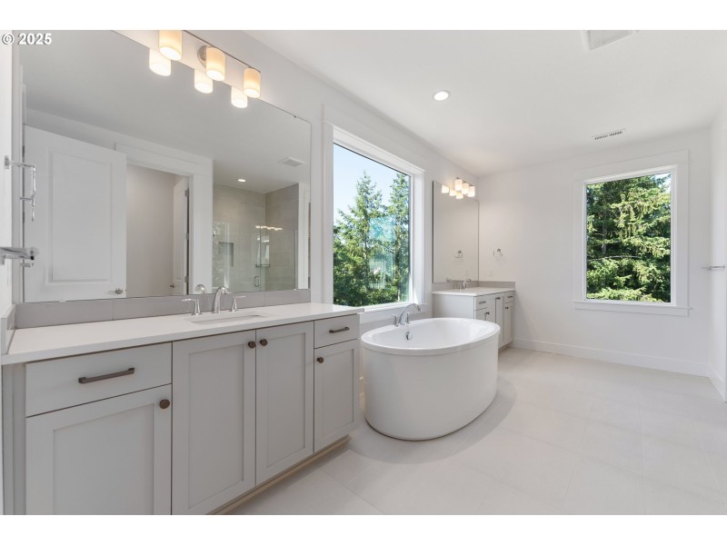 Bathroom, Attached